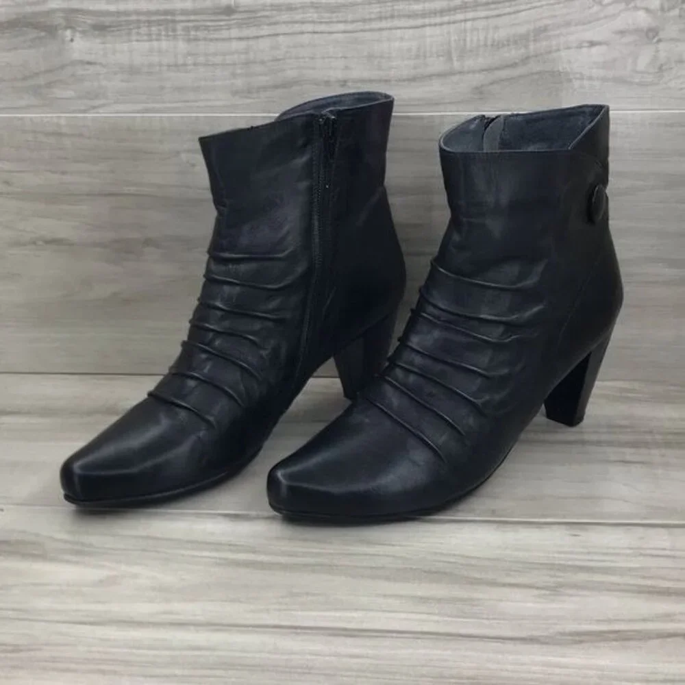 Eric Michael black Ankle Boots Women's EU 41 Black Leather Heeled Zip Booties
